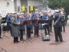Musikkårens dag i Kristinehamn - Gruvöns musikkår utanför Ostbjörn